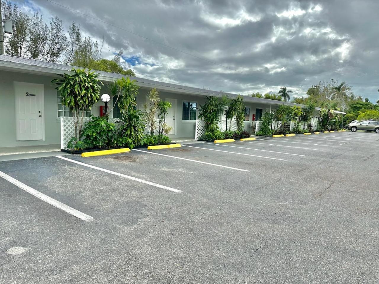 North Naples Conty'S Motel מראה חיצוני תמונה