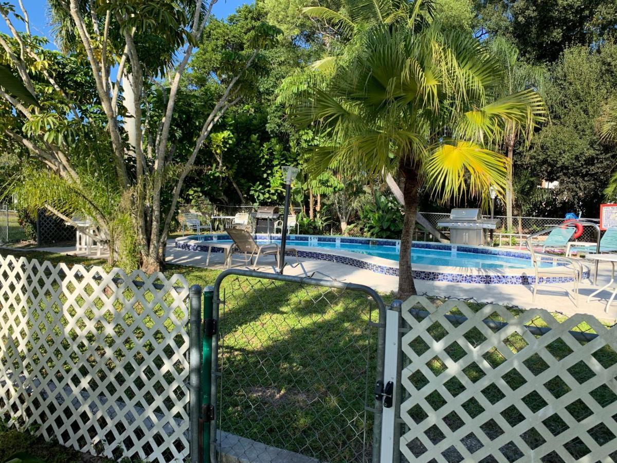 North Naples Conty'S Motel מראה חיצוני תמונה